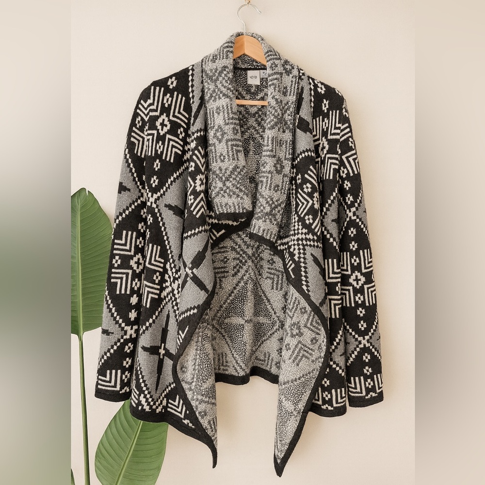 ASOS Black and Gray Geometric Cardigan